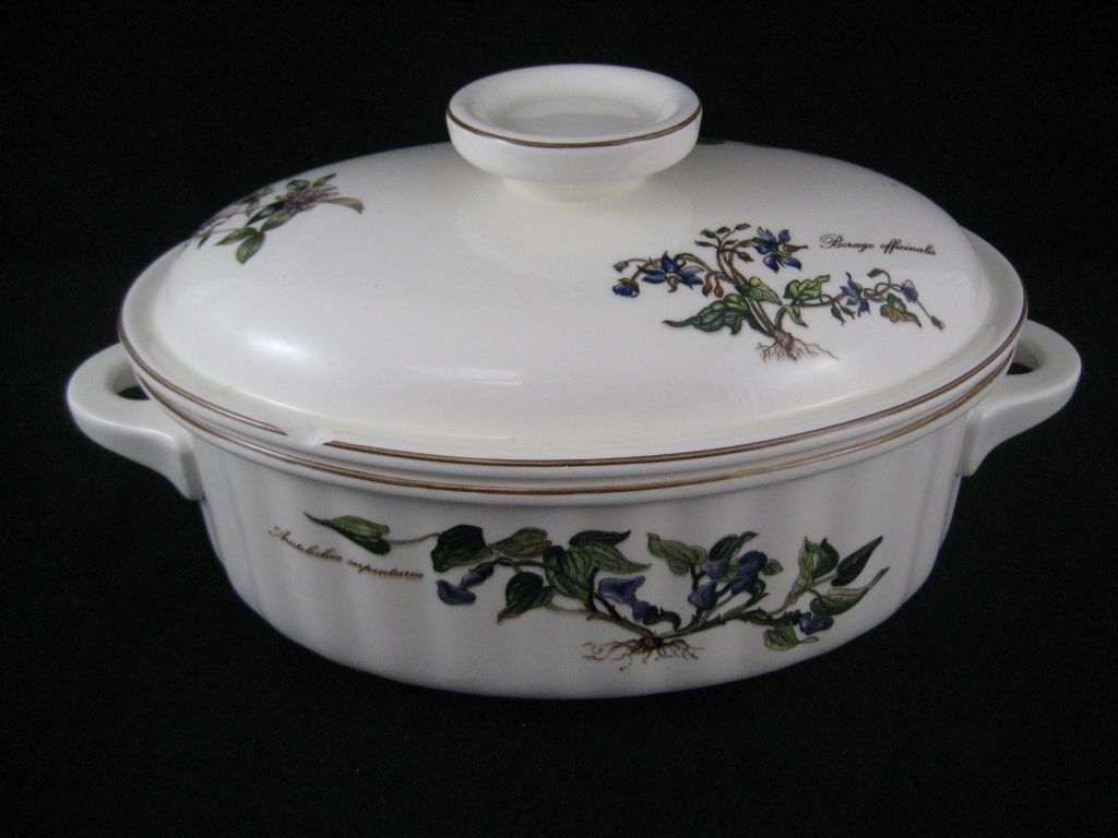 großer Bräter mit Deckel mit Cut